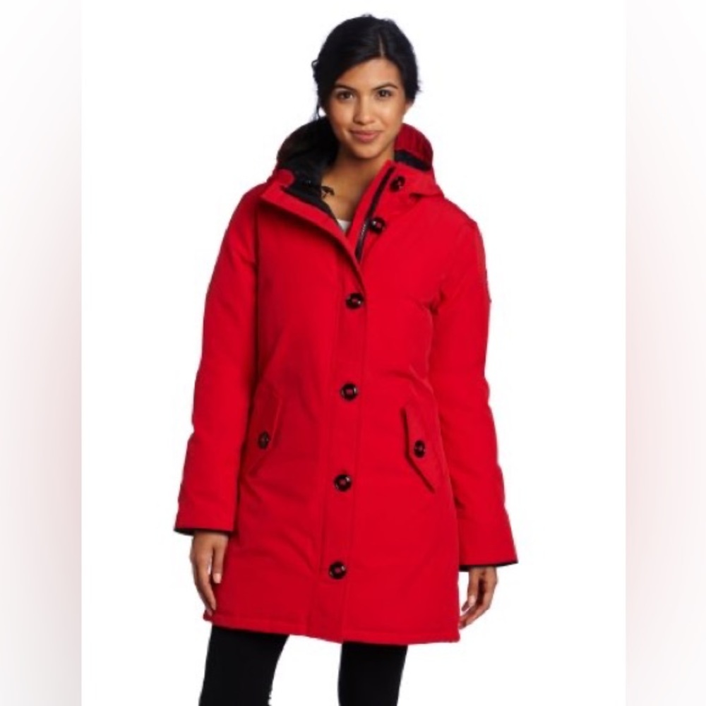 Size small Canada goose camrose parka ❤️